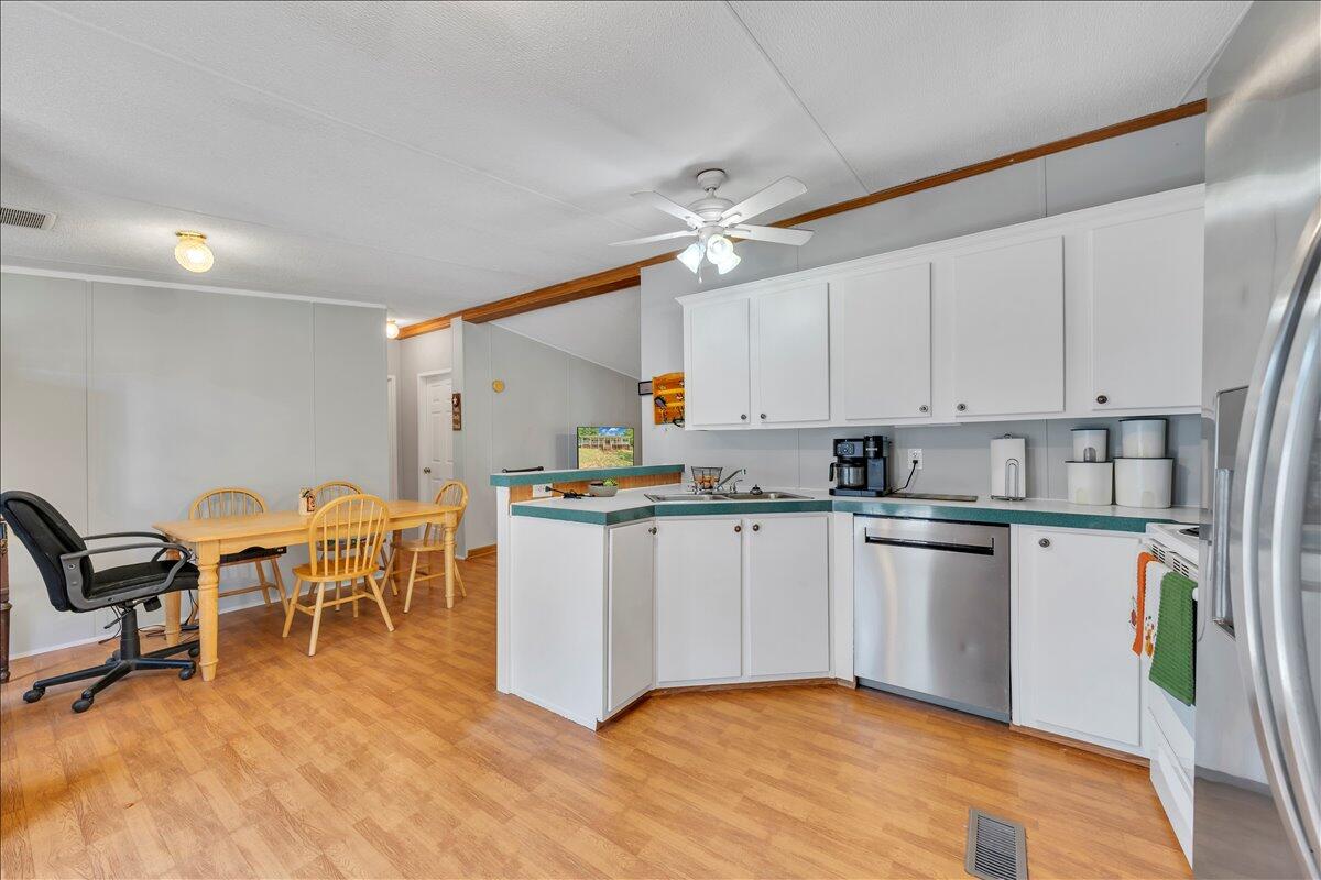 5642 Altice Road Moneta, VA 24121 - Photo 12 of 51 15-MIB09552