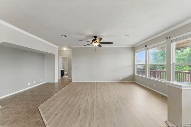 $399,999 | 229 Kensington Drive, Cibolo, TX 78108