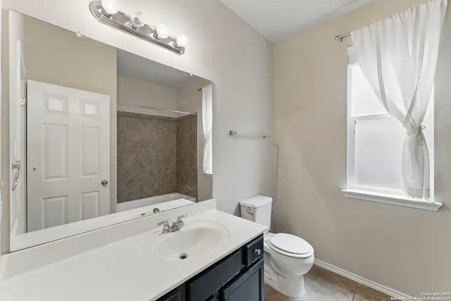 $399,999 | 229 Kensington Drive, Cibolo, TX 78108