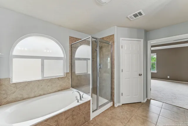 $399,999 | 229 Kensington Drive, Cibolo, TX 78108