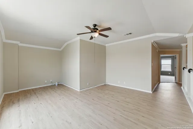 $399,999 | 229 Kensington Drive, Cibolo, TX 78108