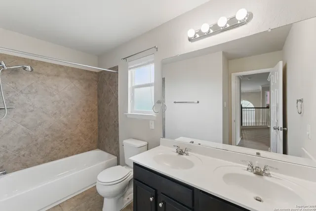 $399,999 | 229 Kensington Drive, Cibolo, TX 78108