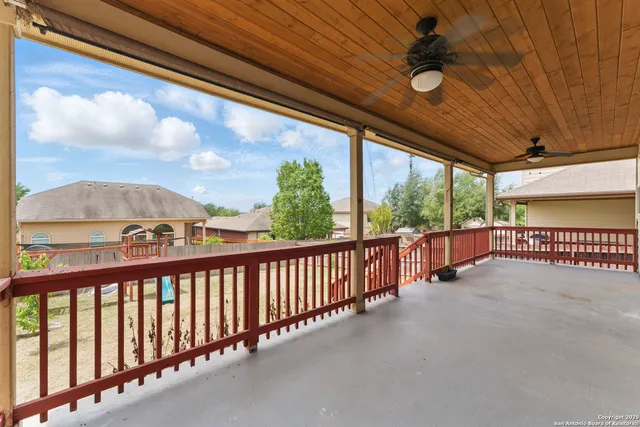 $399,999 | 229 Kensington Drive, Cibolo, TX 78108