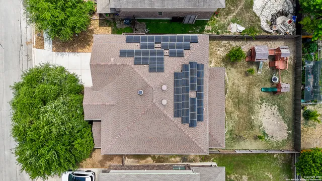 $399,999 | 229 Kensington Drive, Cibolo, TX 78108