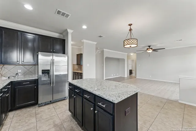 $399,999 | 229 Kensington Drive, Cibolo, TX 78108