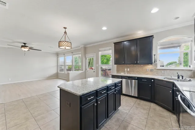 $399,999 | 229 Kensington Drive, Cibolo, TX 78108