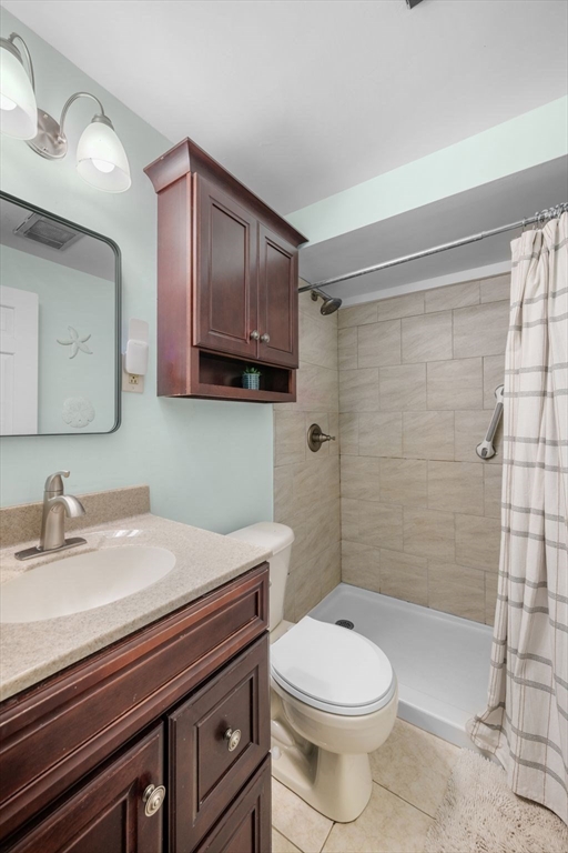 15 Hartshorne Road Wakefield, MA 01880 - Photo 17 of 40 Gallery Image 17