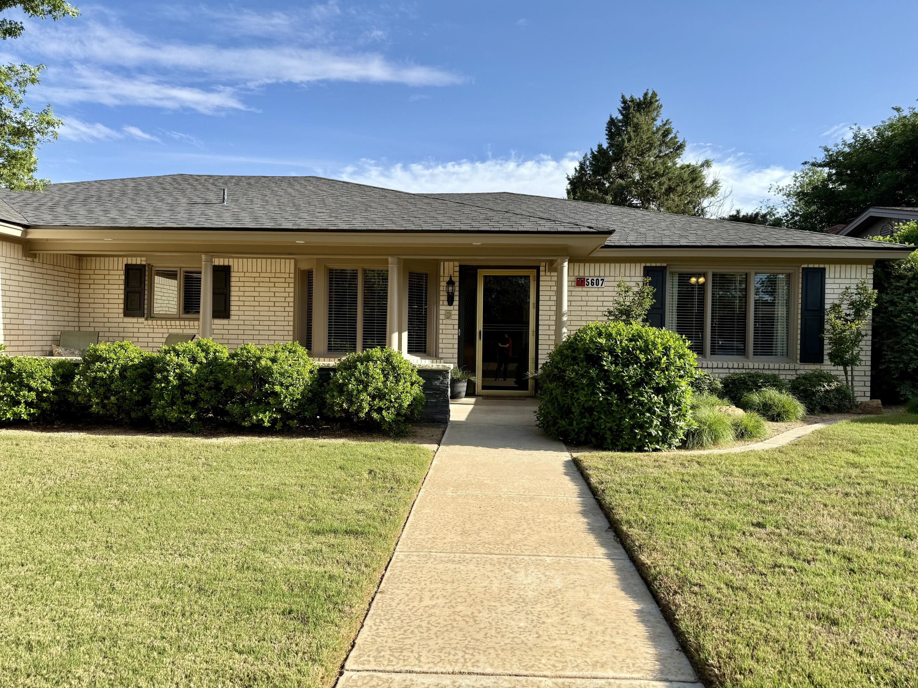 5607 80th Street Lubbock, TX 79424 - Photo 3 of 36 IMG_6428