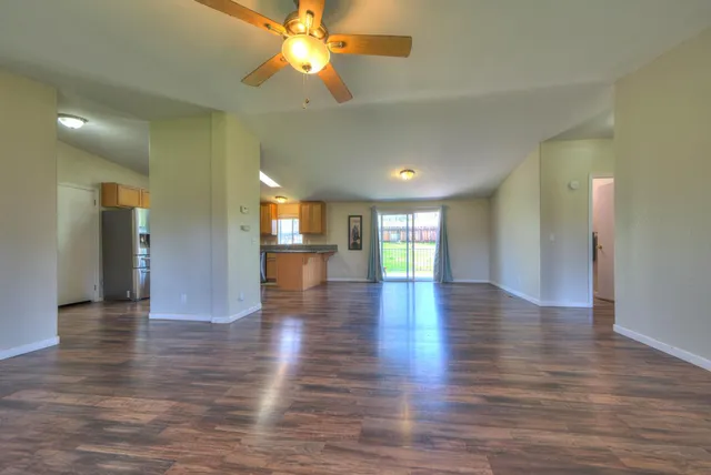 $375,000 | 9775 Creekside Drive, Coulterville, CA 95311