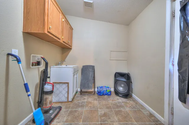 $375,000 | 9775 Creekside Drive, Coulterville, CA 95311