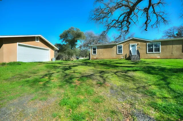 $375,000 | 9775 Creekside Drive, Coulterville, CA 95311