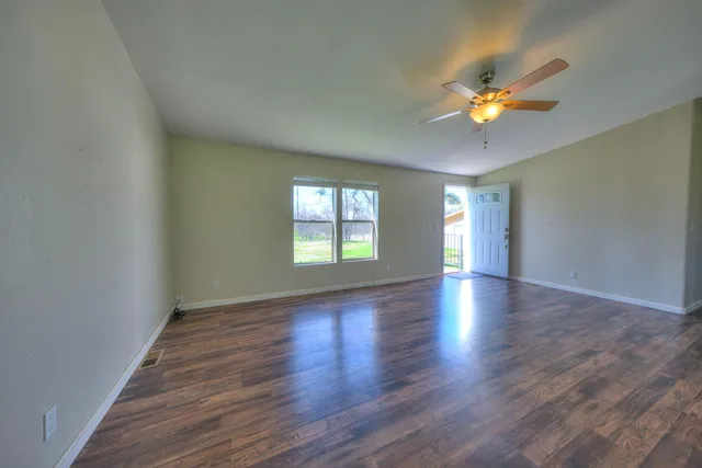 $375,000 | 9775 Creekside Drive, Coulterville, CA 95311