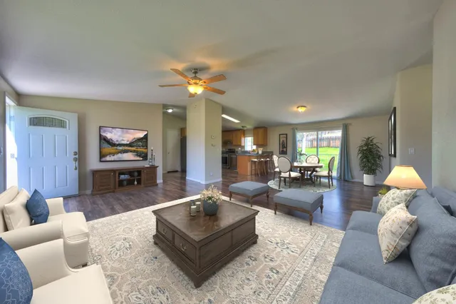 $375,000 | 9775 Creekside Drive, Coulterville, CA 95311