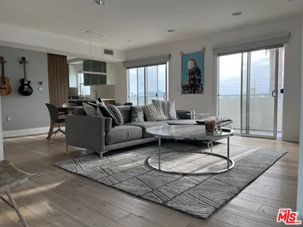 $7,200 | 932 North Alfred Street, Unit PH1, Los Angeles, CA 90069