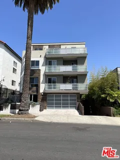 $7,200 | 932 North Alfred Street, Unit PH1, Los Angeles, CA 90069