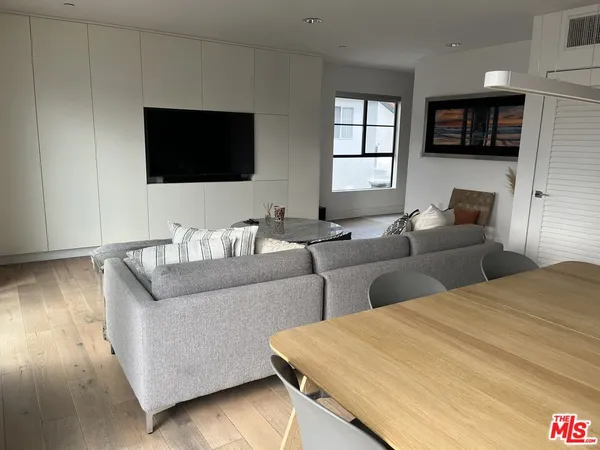 $7,200 | 932 North Alfred Street, Unit PH1, Los Angeles, CA 90069