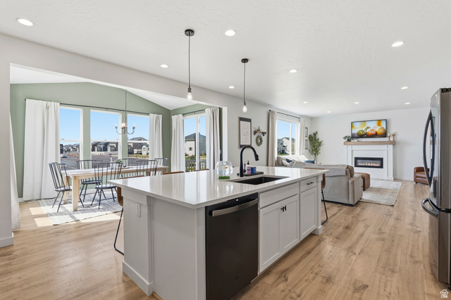 1208 Coachline Way Eagle Mountain, UT 84005 - Photo 13 of 48