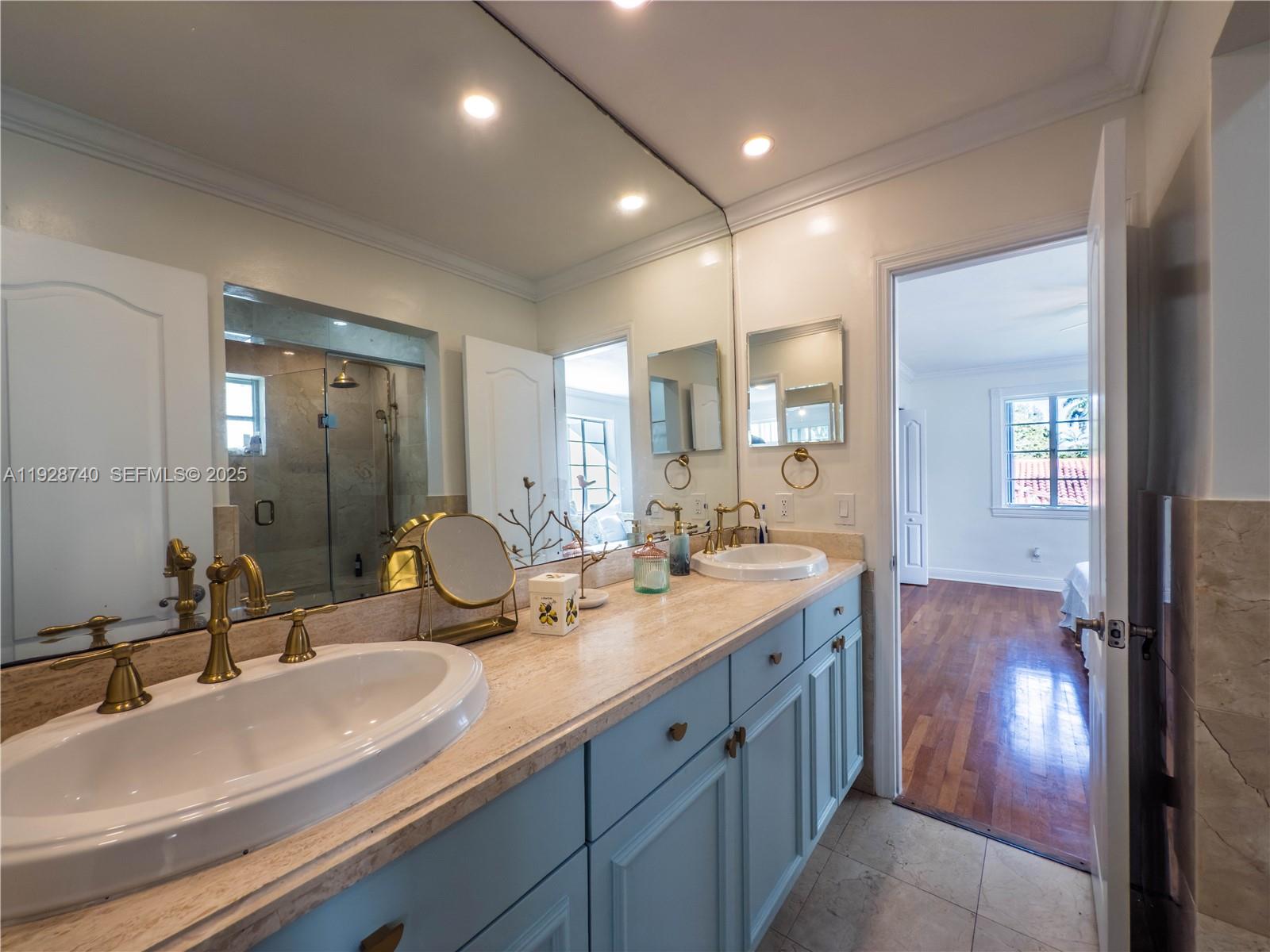 730 Southwest 80th Street Miami, FL 33143 - Photo 17 of 45