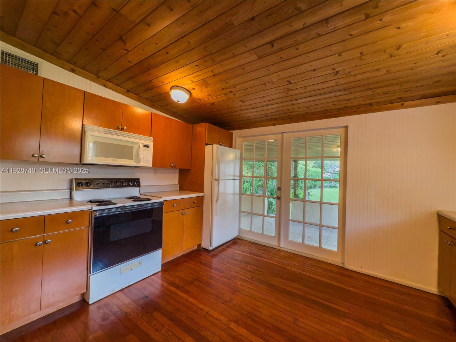 730 Southwest 80th Street Miami, FL 33143 - Photo 38 of 45 Cottage