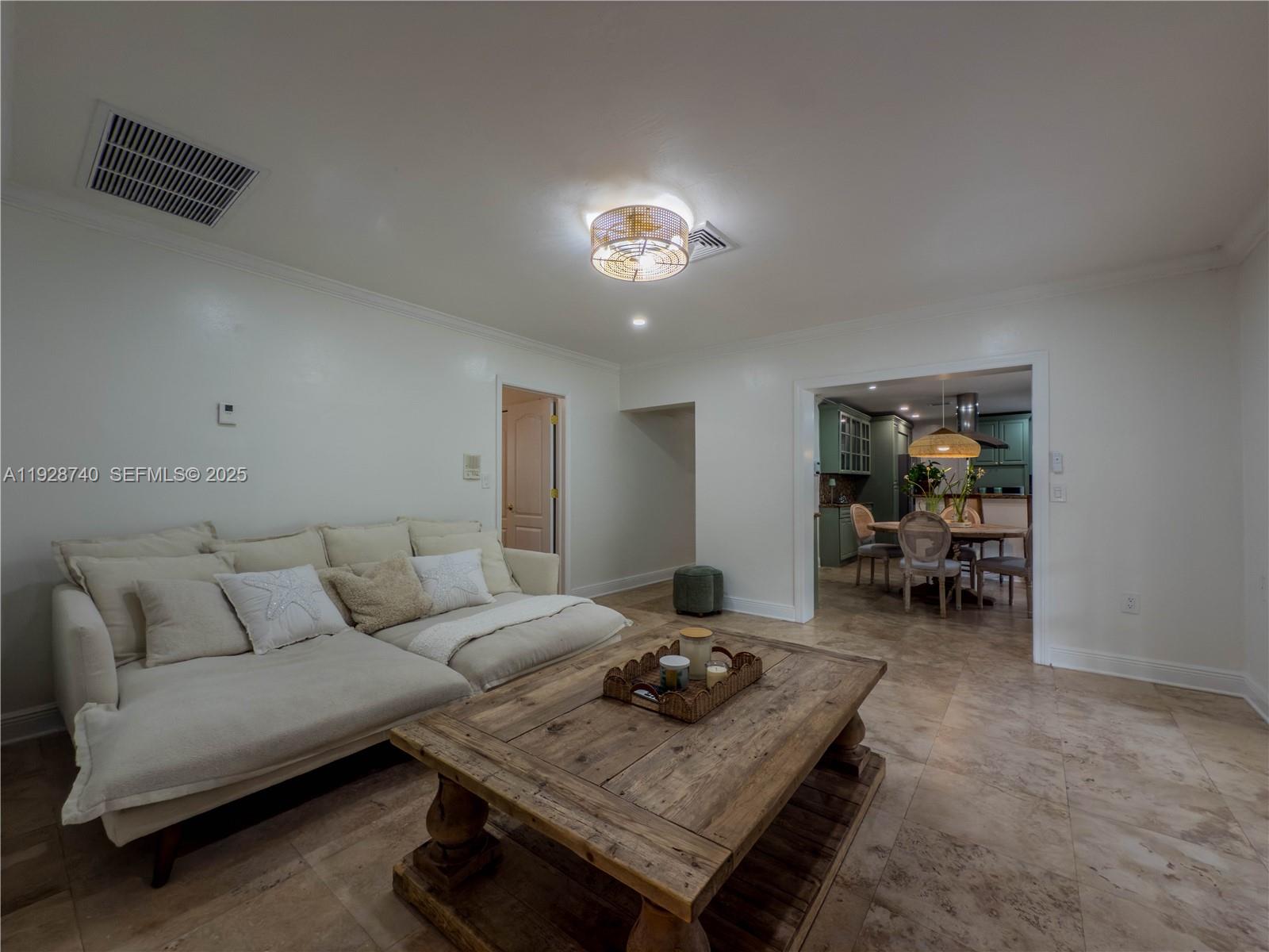 730 Southwest 80th Street Miami, FL 33143 - Photo 9 of 45