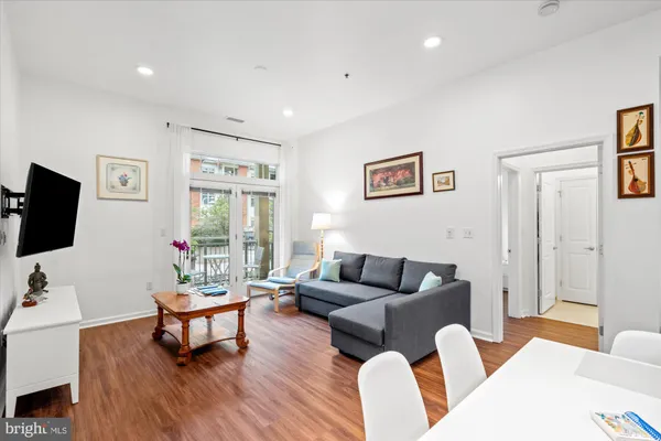$3,395 | 309 Holland Lane, Unit 104, Alexandria, VA 22314