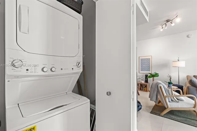 $409,000 | 90 Southwest 3rd Street, Unit 2109, Miami, FL 33130