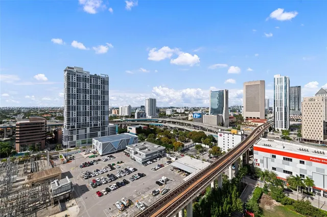 $409,000 | 90 Southwest 3rd Street, Unit 2109, Miami, FL 33130