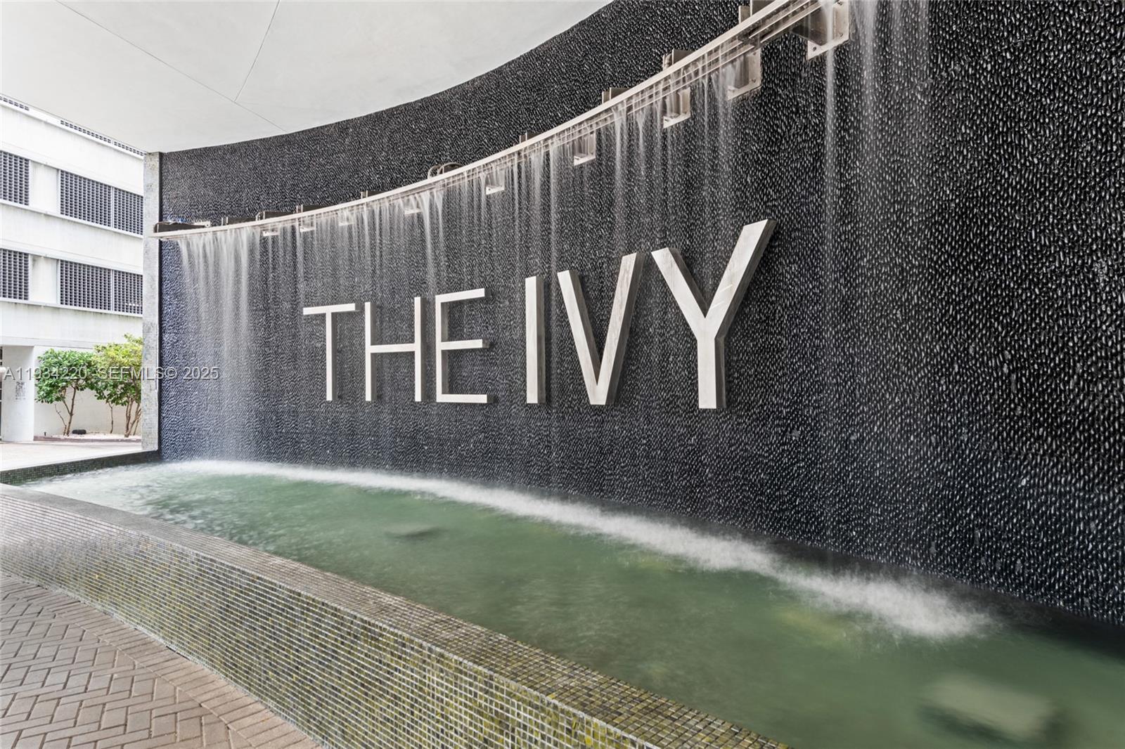 90 Southwest 3rd Street, Unit 2109 Miami, FL 33130 - Photo 4 of 29 a view of outdoor space