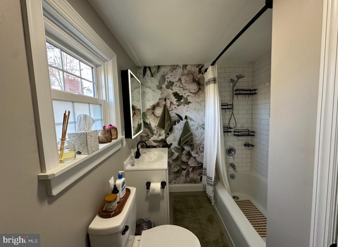 16 Concord Road Garnet Valley, PA 19060 - Photo 23 of 30 Full Bathroom