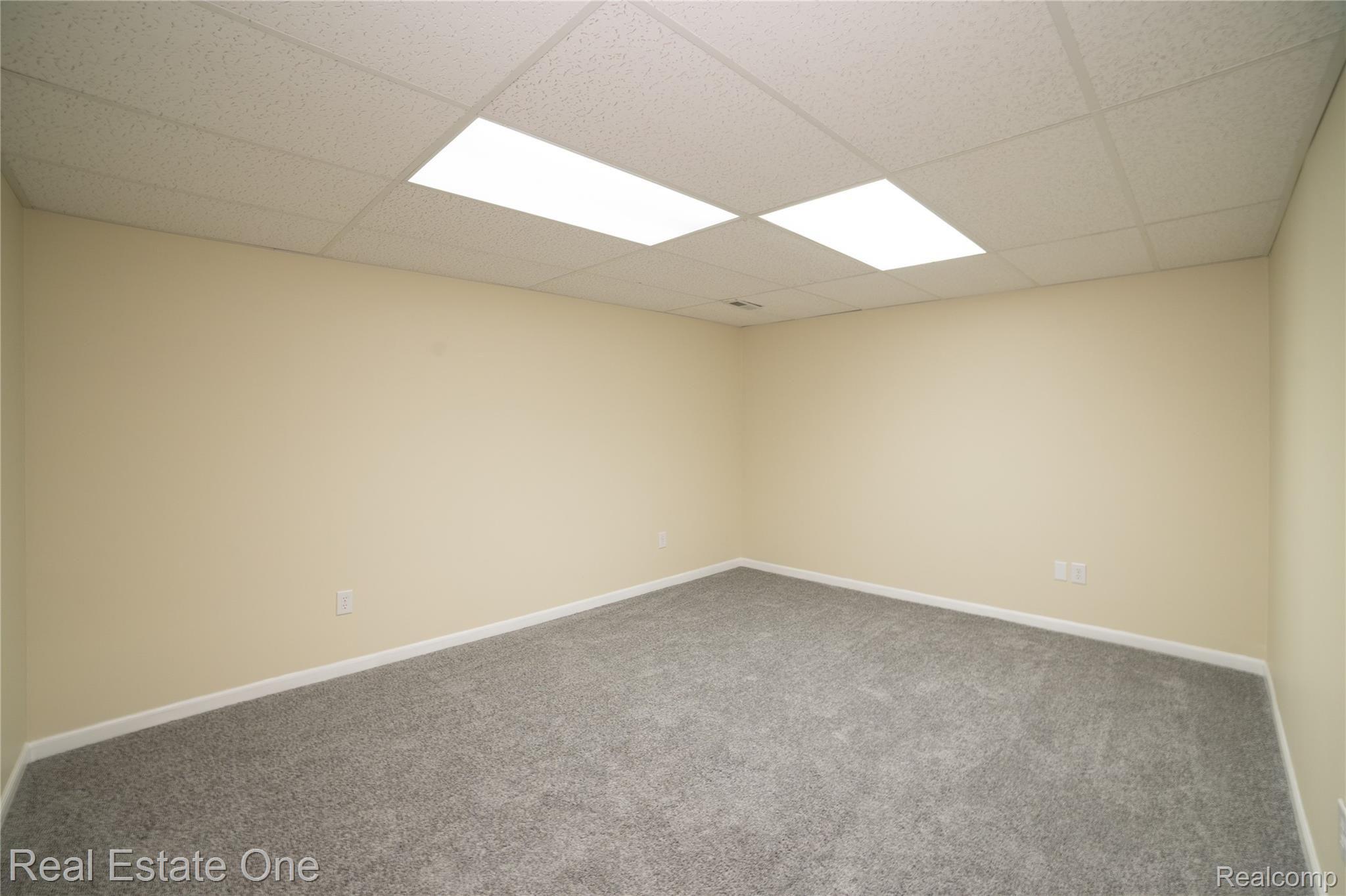 3337 Landview Drive Rochester, MI 48306 - Photo 54 of 64 Landview-62.jpg