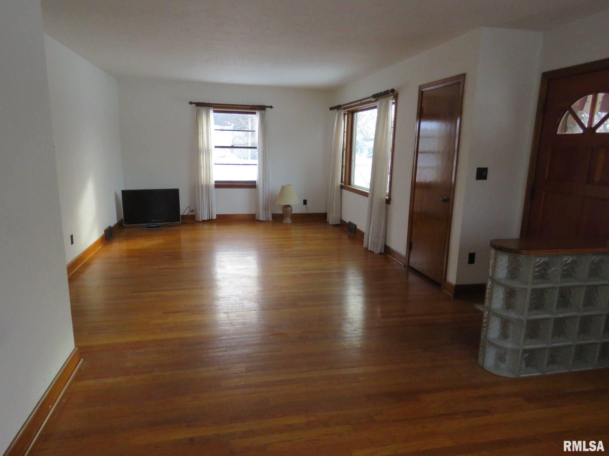 202 North State Street Atkinson, IL 61235 - Photo 8 of 23 Gallery Image 8