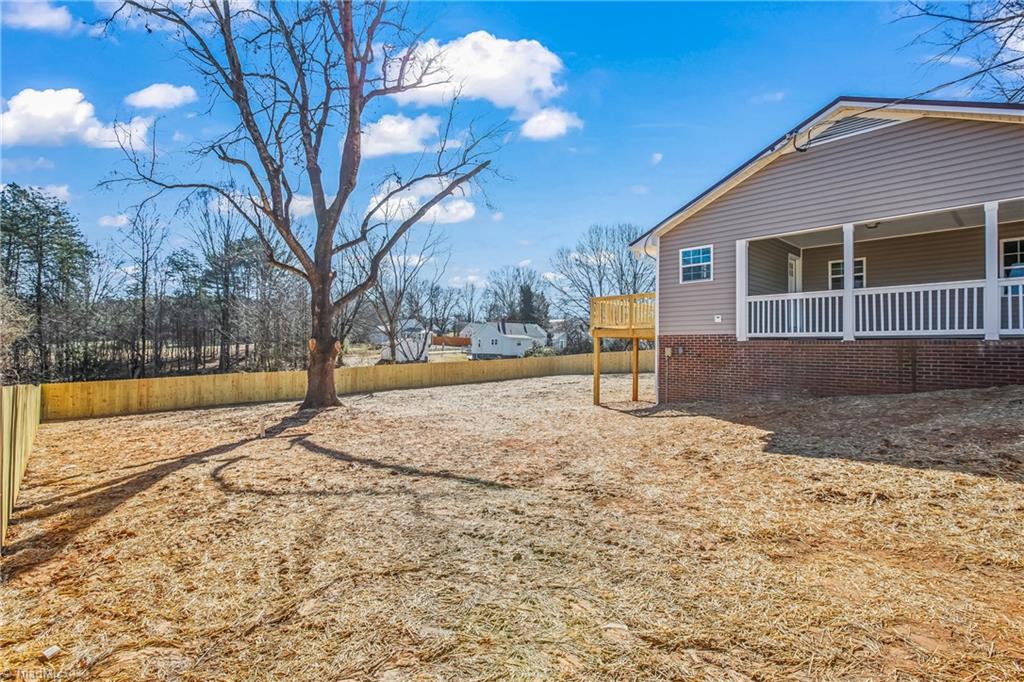 116 Knight Street King, NC 27021 - Photo 4 of 33 Gallery Image 4