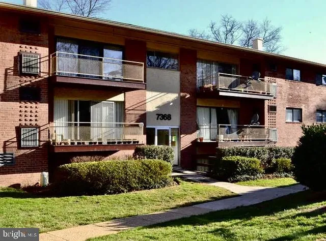 $2,200 | 7368 Lee Highway, Unit 68/104, Falls Church, VA 22046