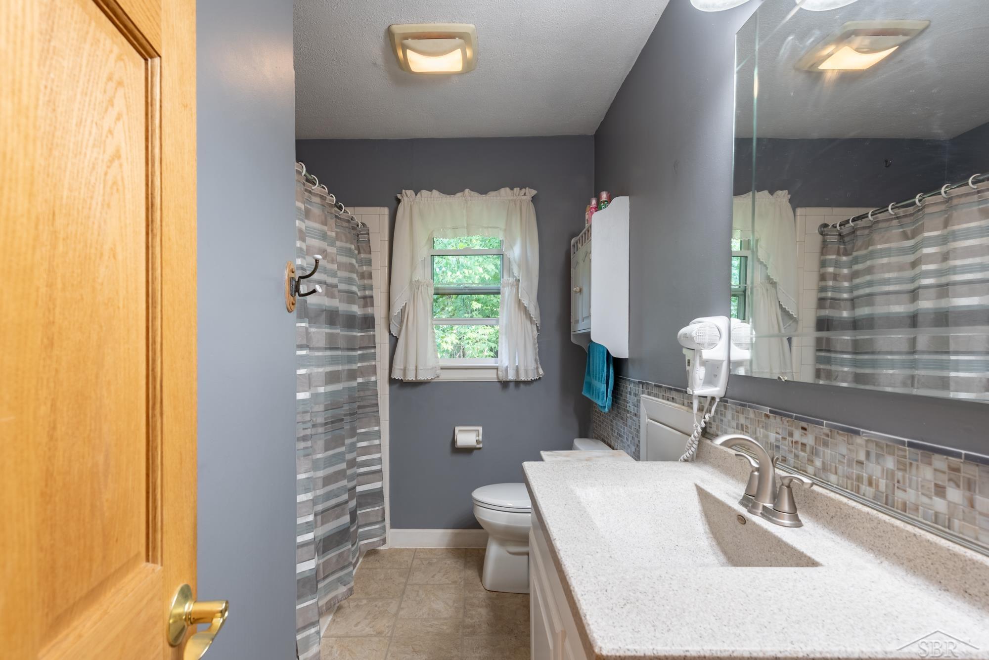 2641 East Bombay Road Midland, MI 48642 - Photo 29 of 78 50158501-faa241e1-5c75-4974-9426-127b557ba95a.JPG