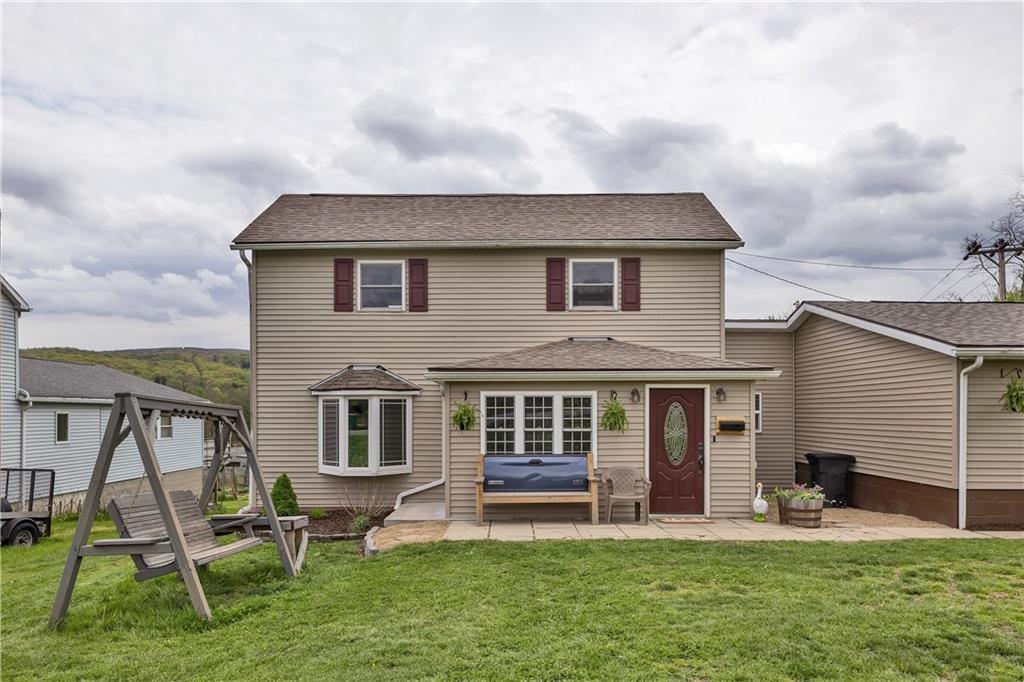429 West 3rd Street Derry, PA 15627 - Photo 2 of 30