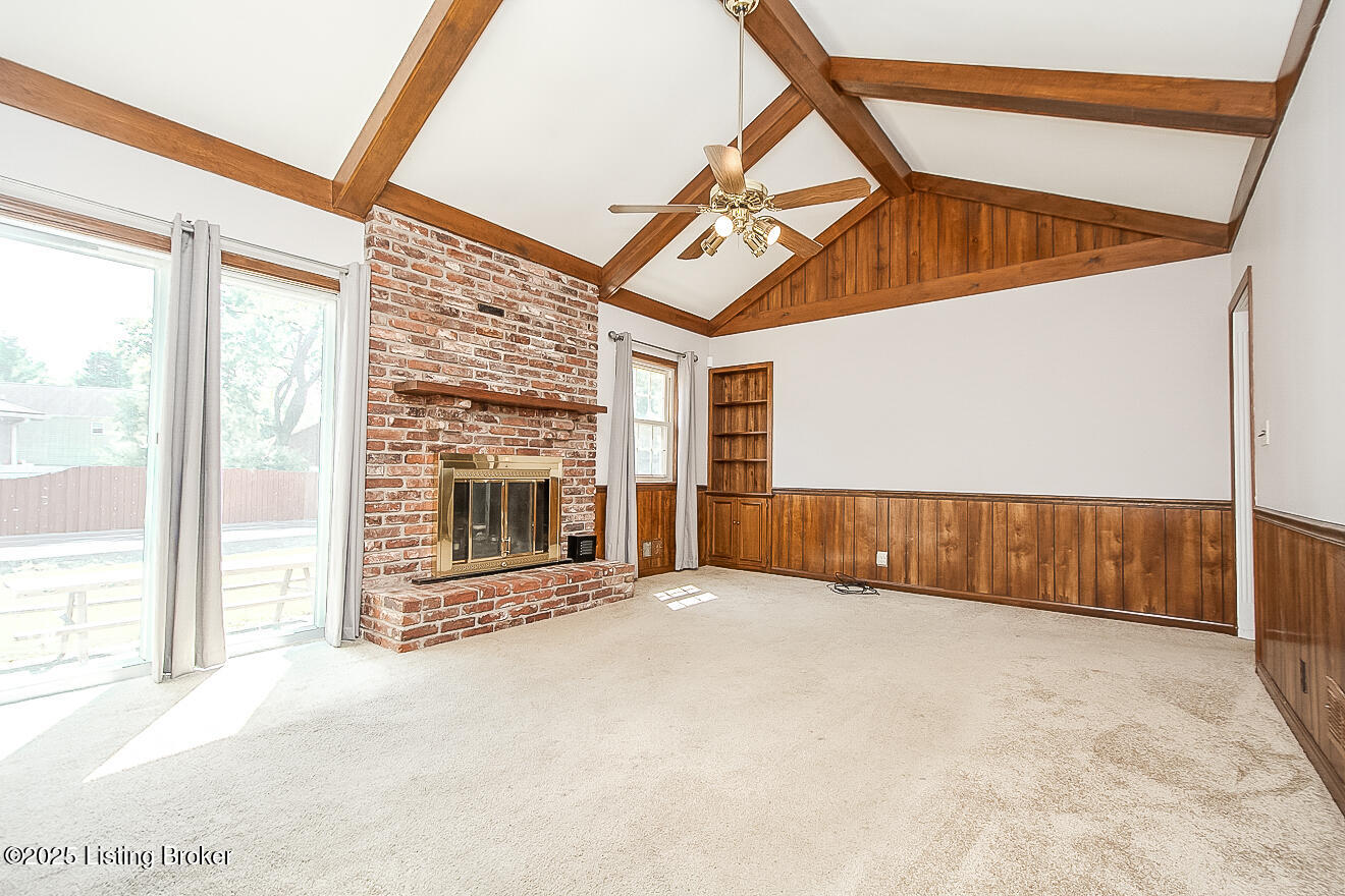 11802 Robindale Road Louisville, KY 40243 - Photo 21 of 45 Vaulted Family Room