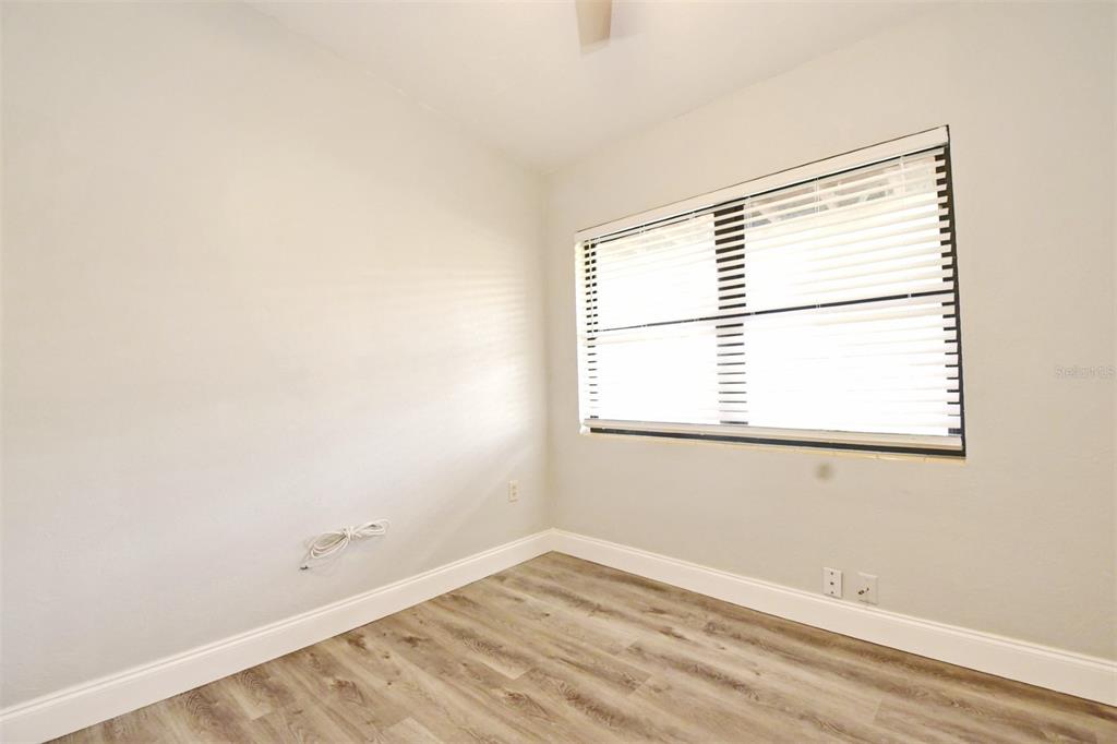 2148 Ridge Drive Winter Park, FL 32792 - Photo 16 of 33 an empty room with a window