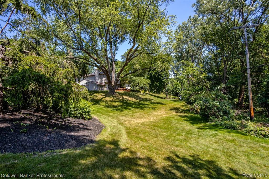 2623 Worcester Road West Bloomfield, MI 48323 - Photo 17 of 68