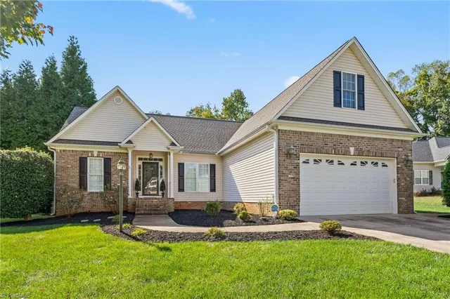 $399,900 | 106 Stonegate Court, Reidsville, NC 27320
