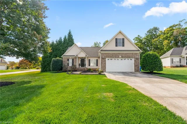 $399,900 | 106 Stonegate Court, Reidsville, NC 27320