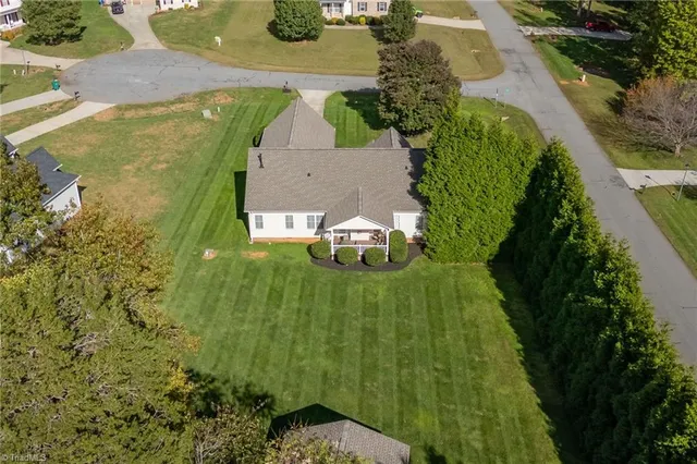 $399,900 | 106 Stonegate Court, Reidsville, NC 27320