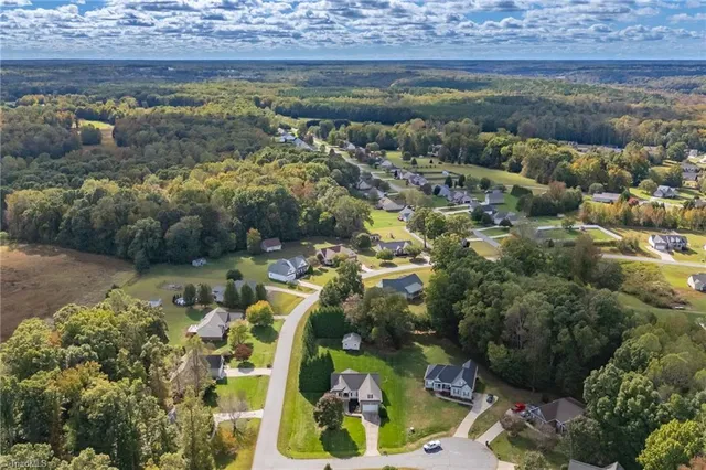 $399,900 | 106 Stonegate Court, Reidsville, NC 27320