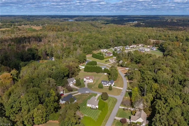 $399,900 | 106 Stonegate Court, Reidsville, NC 27320