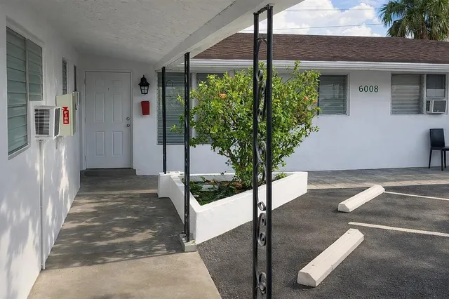 $1,495 | 6008 Northwest 10th Street, Unit 3, Pompano Beach, FL 33063