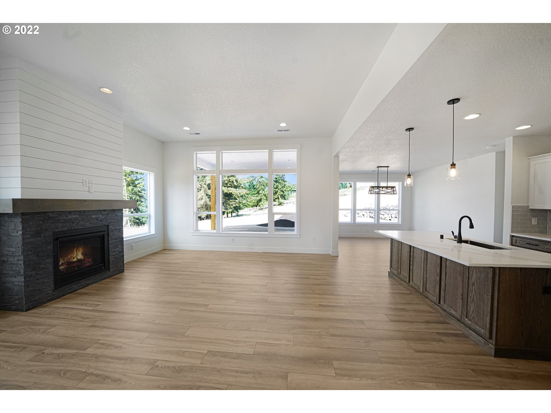 343 Witherbee Road Kelso, WA 98626 - Photo 5 of 32 Gallery Image 5