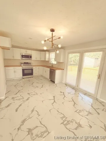 $269,900 | 2116 Highway 56, Scottsburg, IN 47170