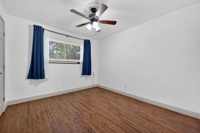 $399,000 | 14 Kingswood Drive, Van Vleck, TX 77482