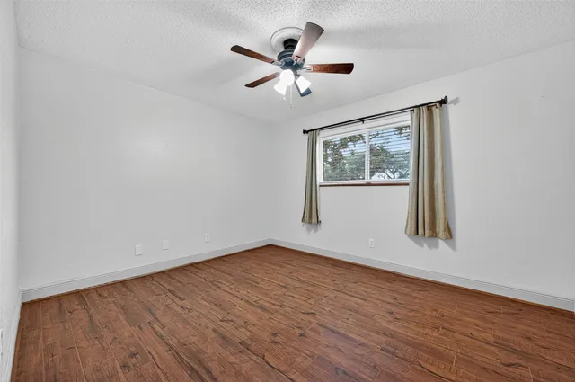 $399,000 | 14 Kingswood Drive, Van Vleck, TX 77482