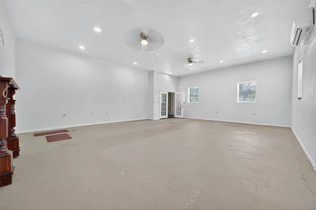 $399,000 | 14 Kingswood Drive, Van Vleck, TX 77482