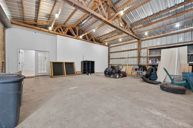 $399,000 | 14 Kingswood Drive, Van Vleck, TX 77482